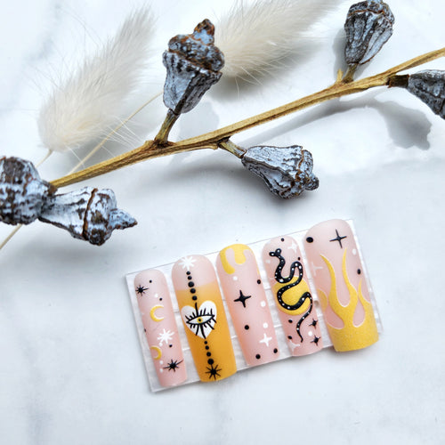Press-on nails 