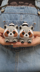 3D-Printed Raccoon Phone Holder